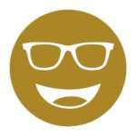 Circular icon with a smiling face wearing glasses in mustard yellow, representing the Noir #11 lens tint.