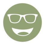 Circular icon with a smiling face wearing glasses in olive green, representing the Noir #12 lens tint.