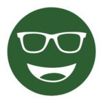 Circular icon with a smiling face wearing glasses in dark green, representing the Noir-32 lens tint.