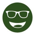 Circular icon with a smiling face wearing glasses in dark green, representing the Noir-33 lens tint.