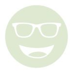 Circular icon with a smiling face wearing glasses in very pale green, representing the Noir #28 lens tint.