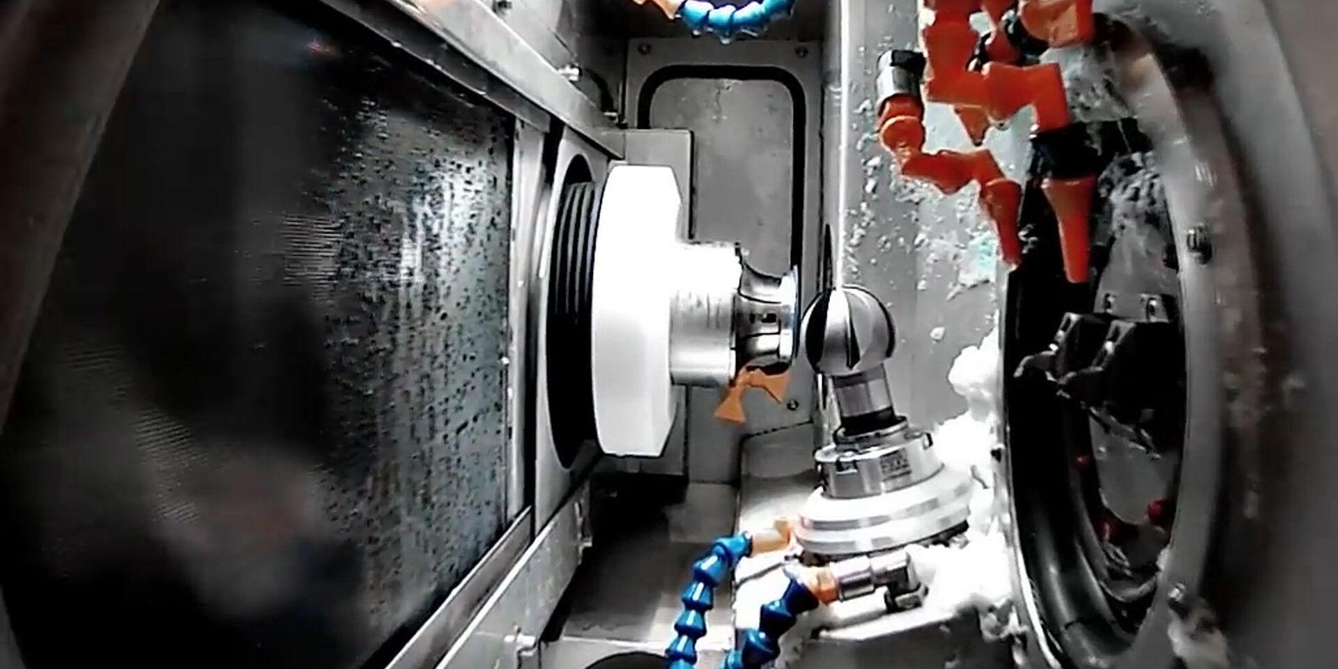 How Lenses Are Made - Surfacing - Generator How Lenses Are Made - Surfacing - Generator