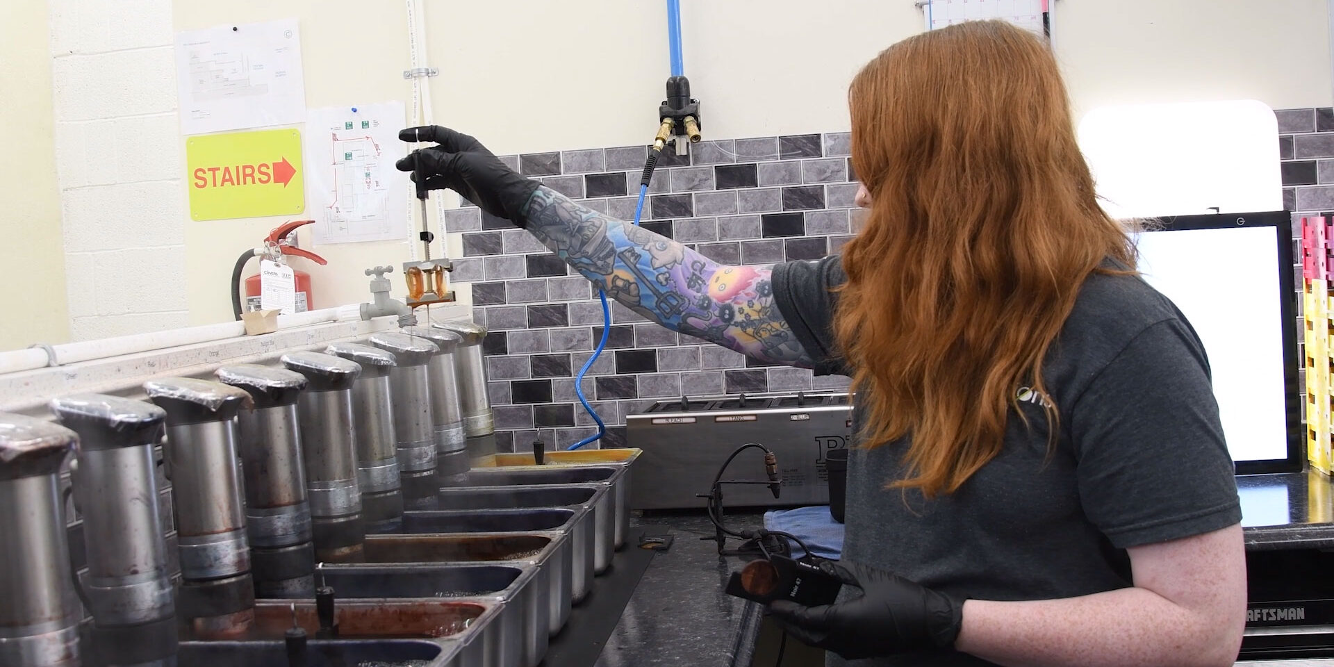 How Lenses Are Made - Tinting How Lenses Are Made - Tinting
